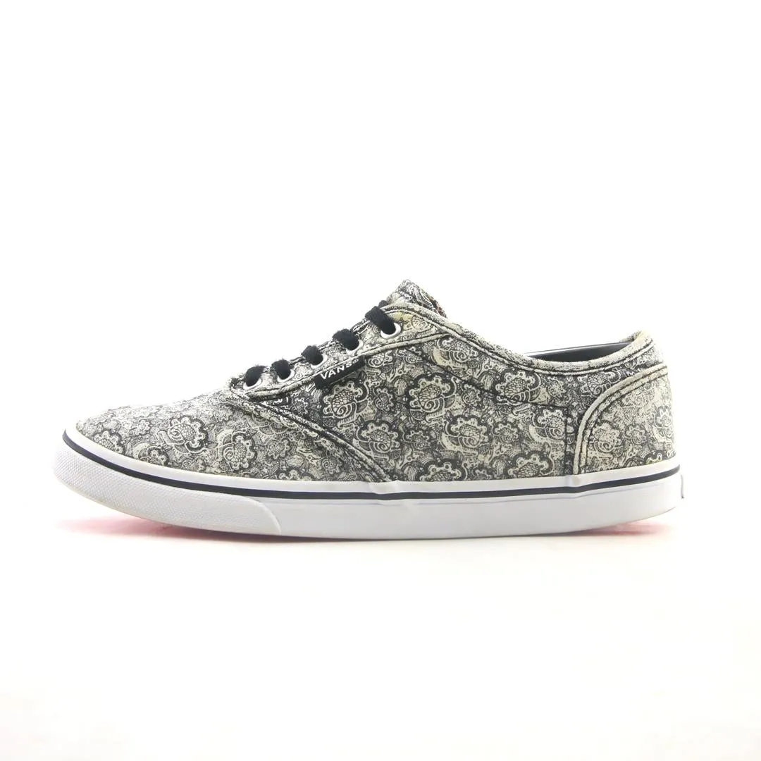Outdoor Adventure VANS AUTHENTIC
