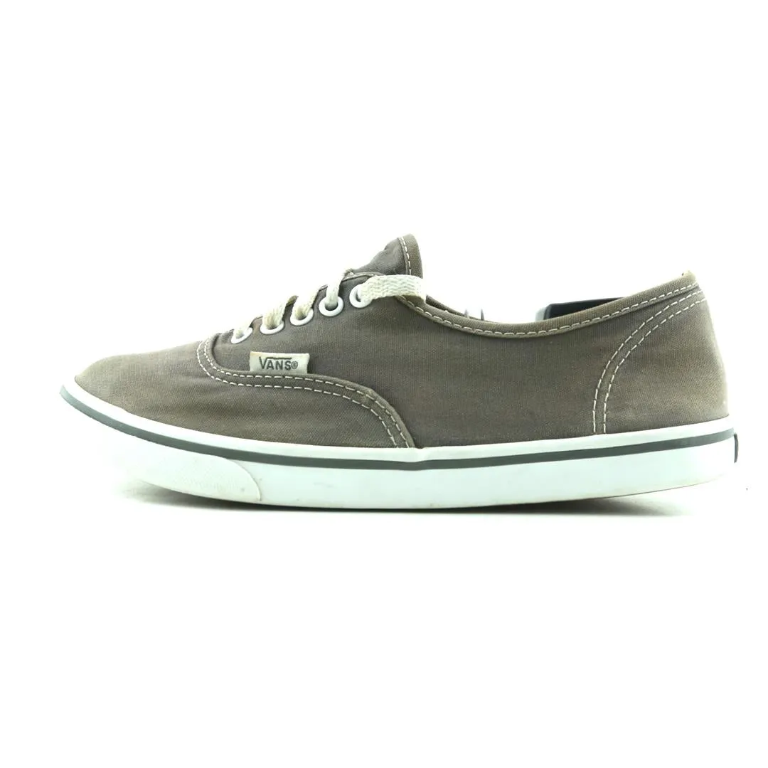 Adventure Gear VANS AUTHENTIC