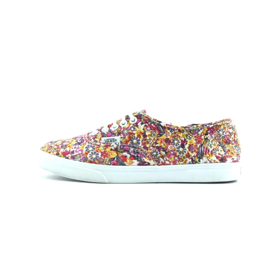 daily life Slim Footprint VANS AUTHENTIC