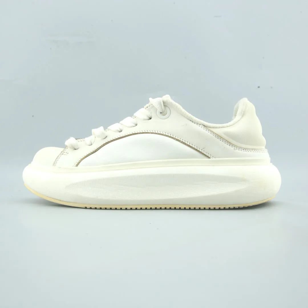 Breathable Perforated Panels Padded Feel LI-NING YUN YOU C4D
