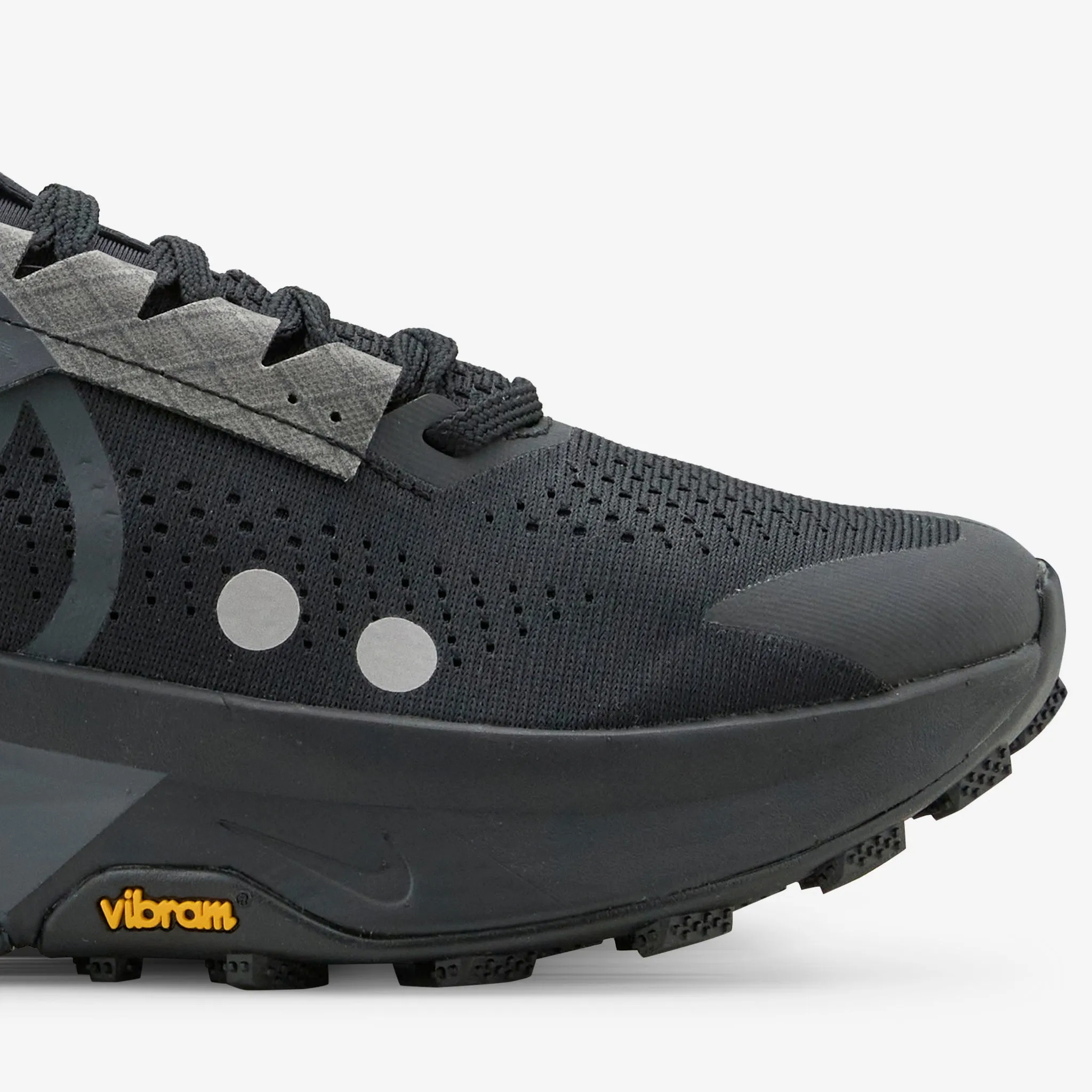 Zegama Trail 2 Black | Anthracite | MTLC Platinum Smooth Move