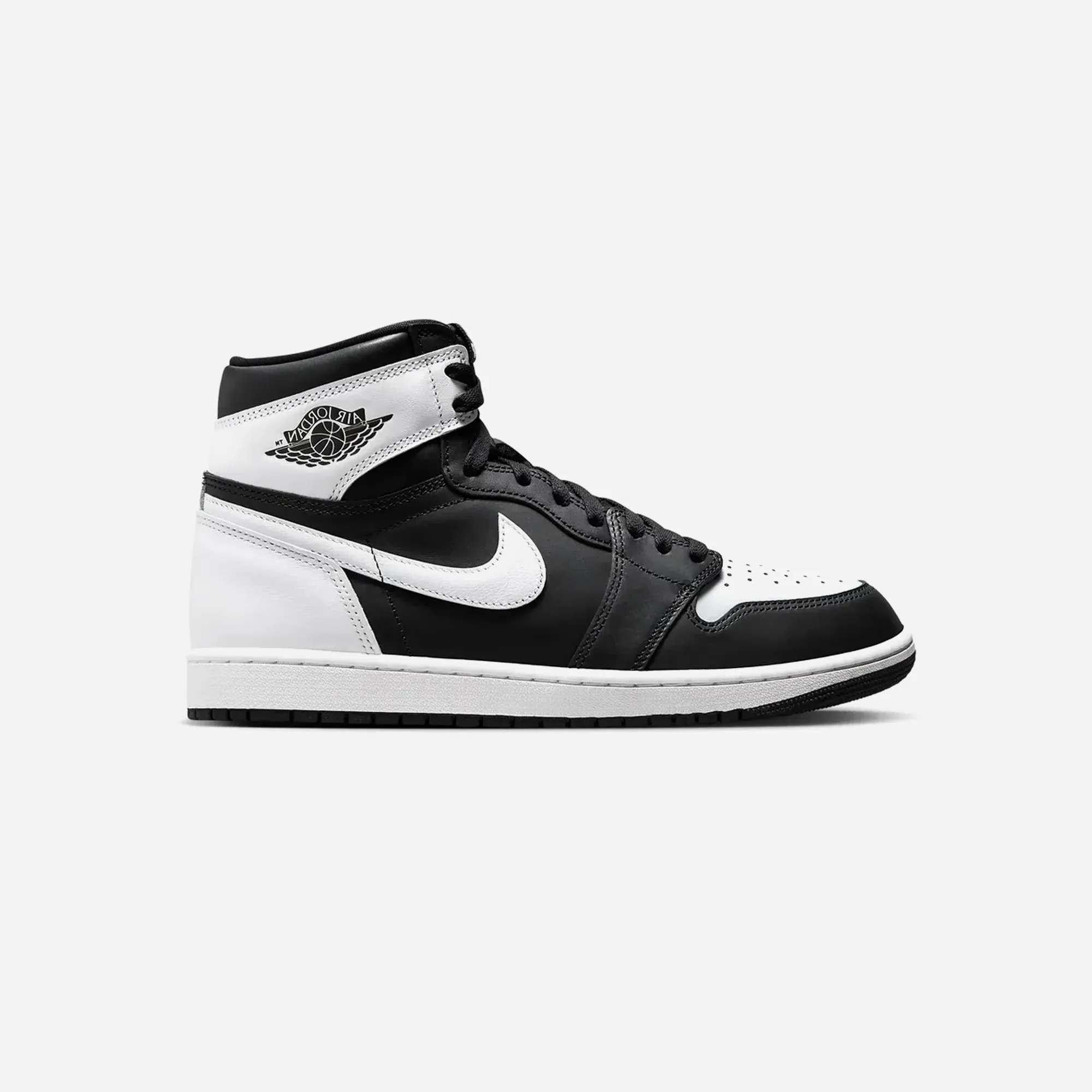 Minimalist Edge Traction lugs Nike Air Jordan 1 Retro High OG Black White