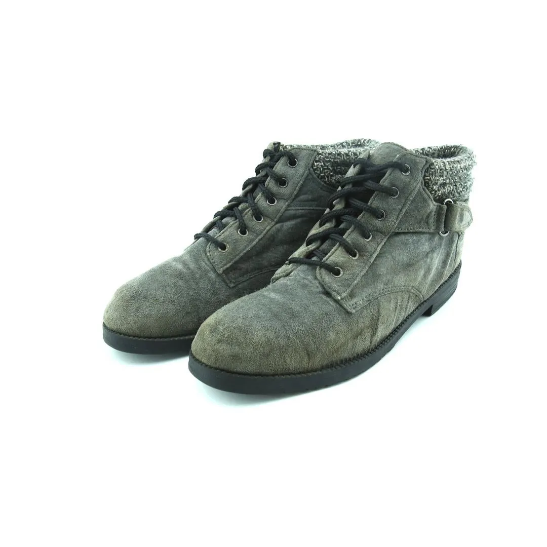RUGGED OUTBACK . Subtle Form