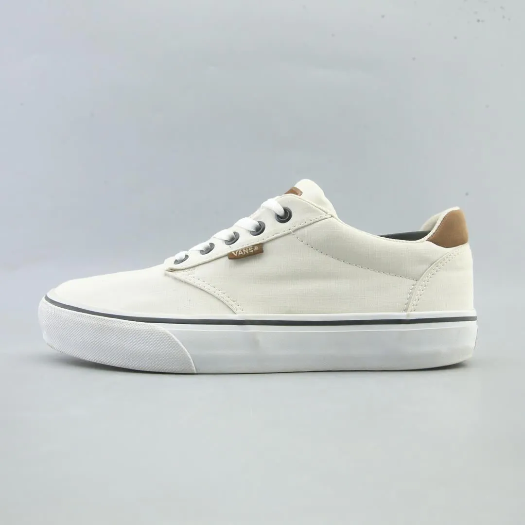 Square Toe Design VANS AUTHENTIC