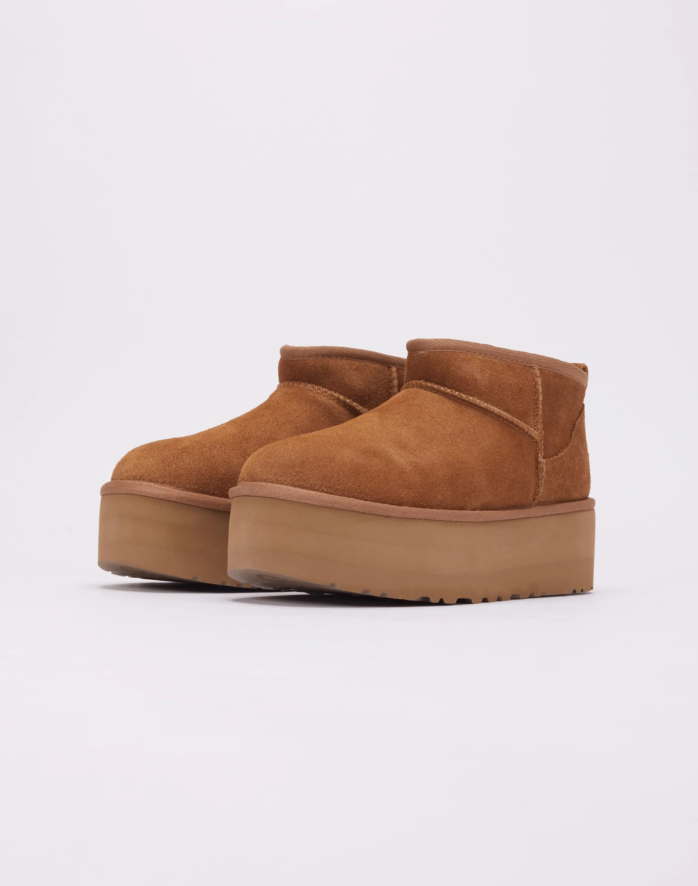 Effortless Pair Sporty Beach Shoes UGG Classic Ultra Mini Platform Boots