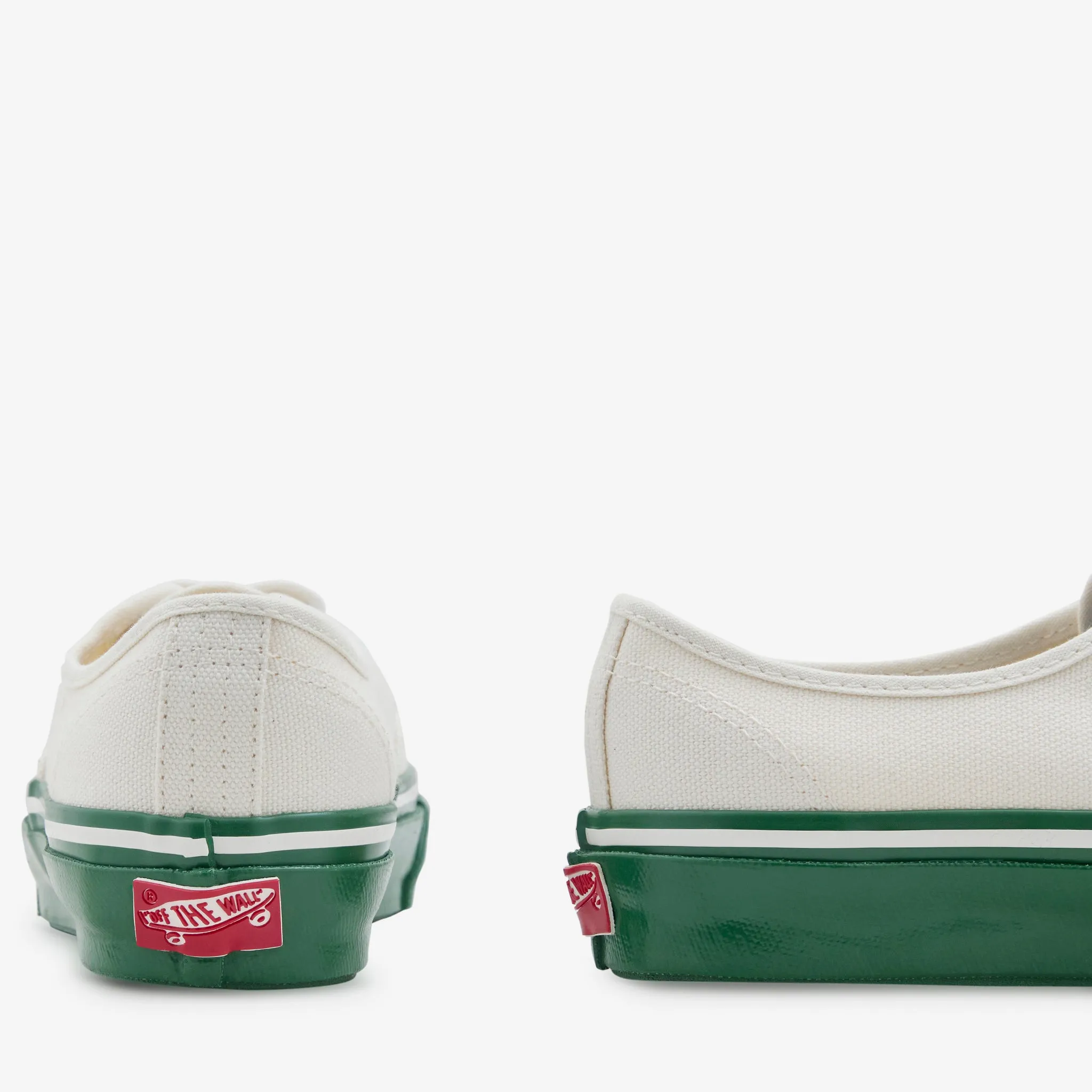 City Moments Authentic 44 Duck Canvas White | Green