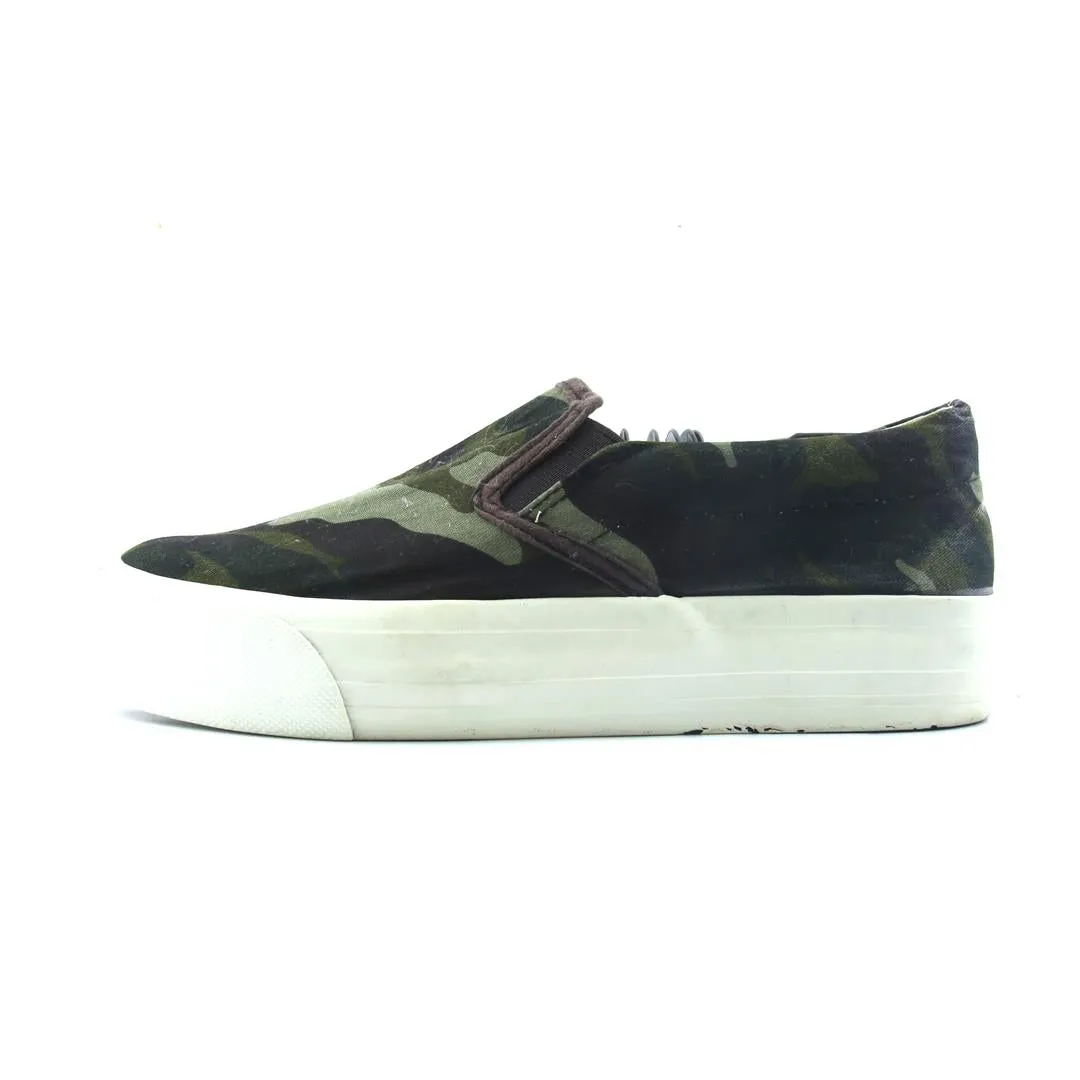 RESTRICTED . Round Toe Grippy Sole