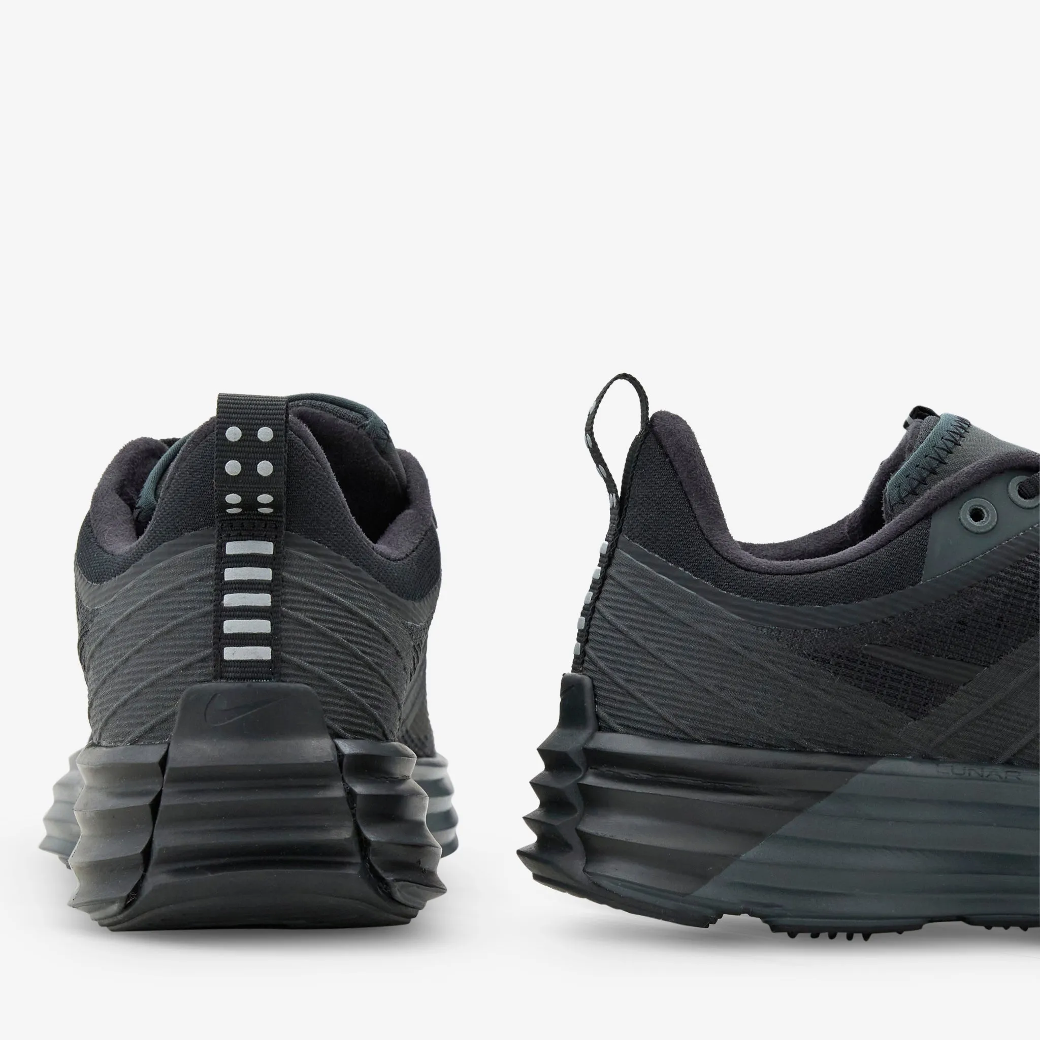 ScratchResistant Lunar Roam Dark Smoke Grey | Black | Dark Smoke Grey