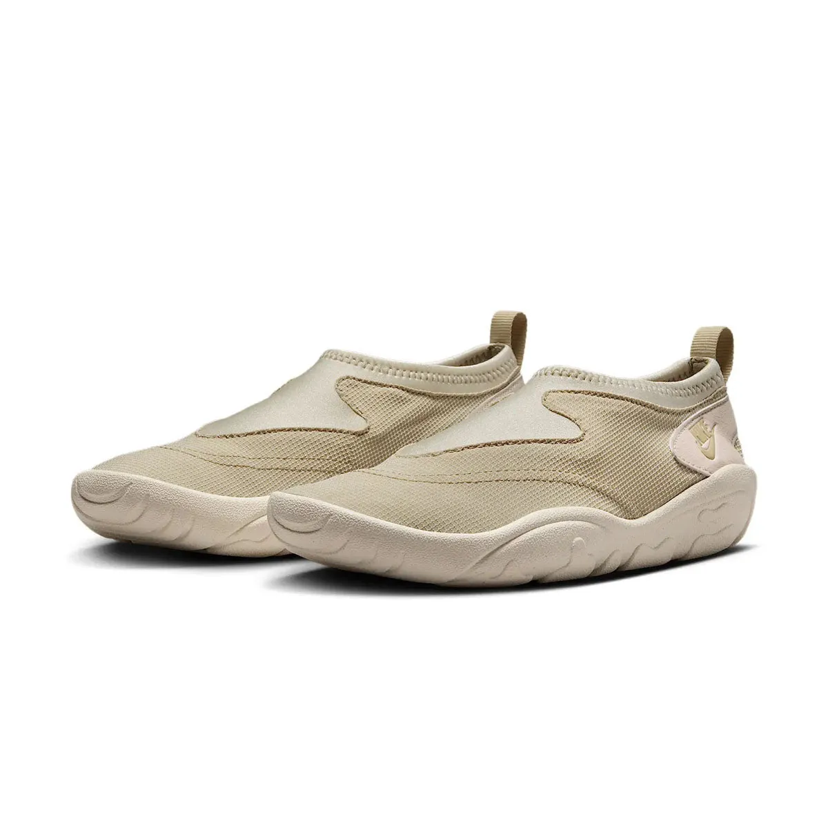 Wmns Aqua Turf 'Light Orewood Brown' Light Core Firm Ground