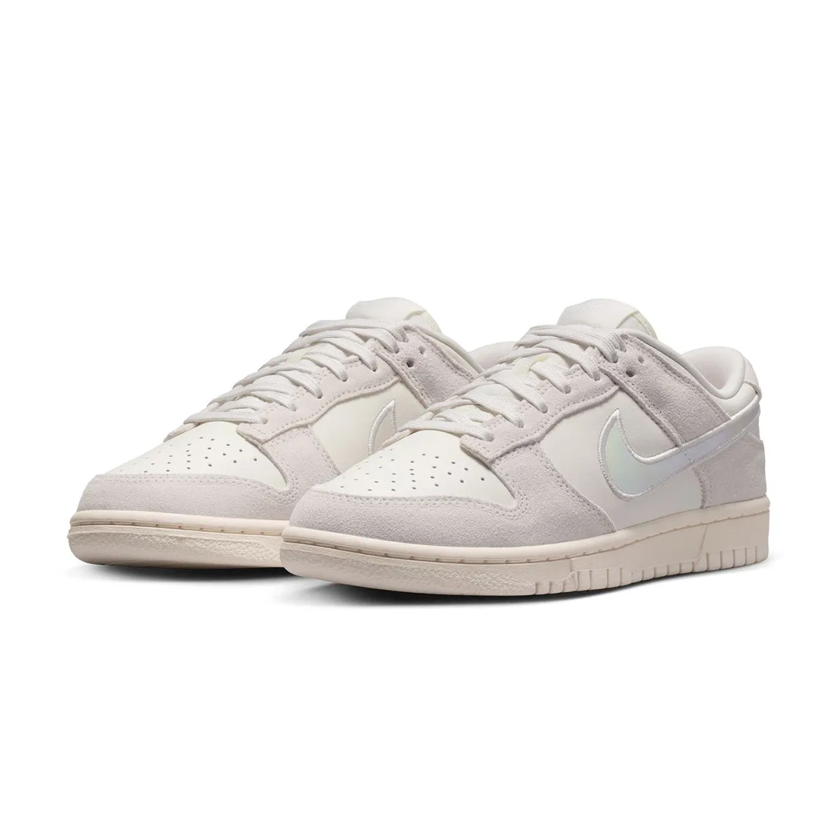 Wmns Dunk Low 'Iridescent' Flexibility