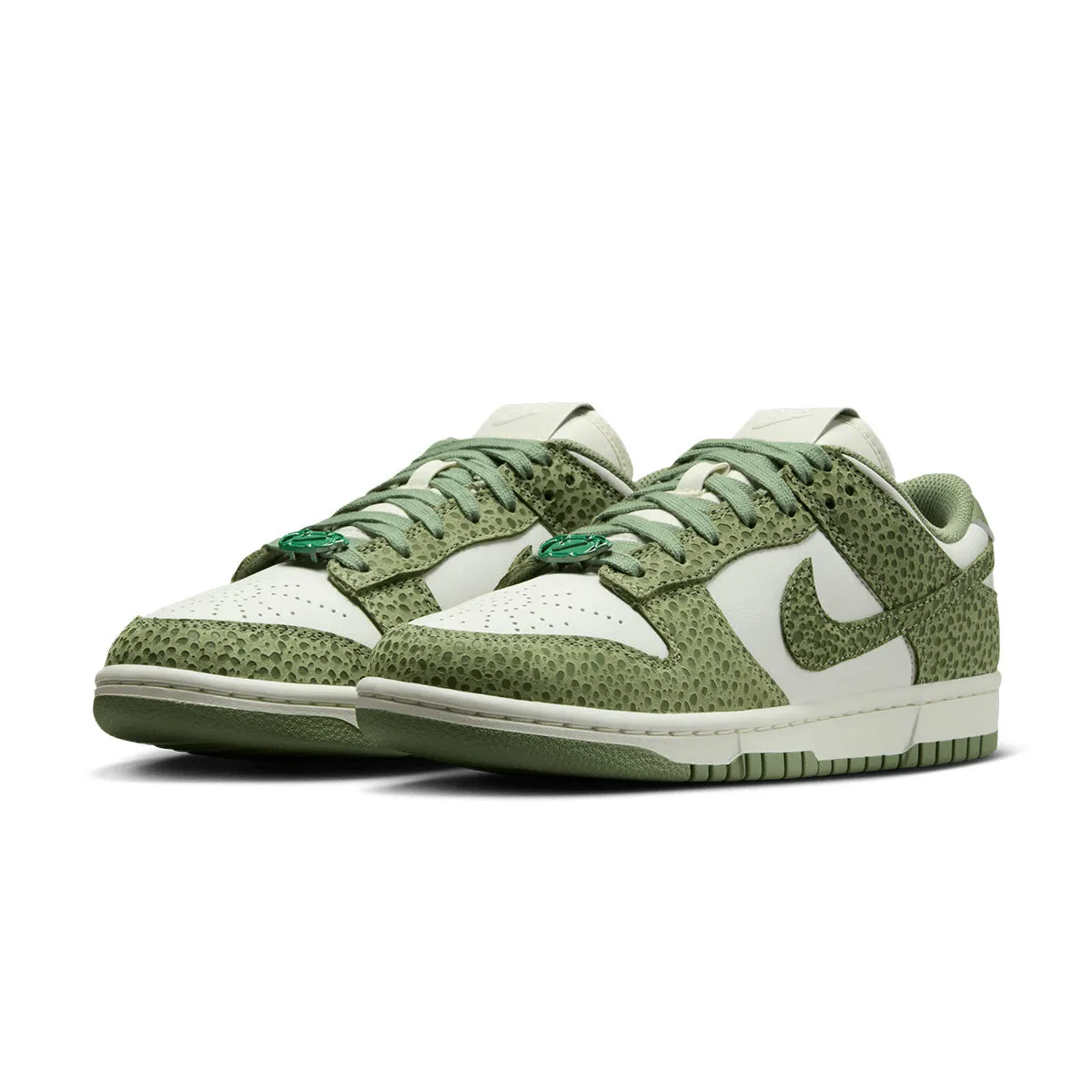 Wmns Dunk Low Premium 'Safari Honeydew' Arch Support Standing Workers