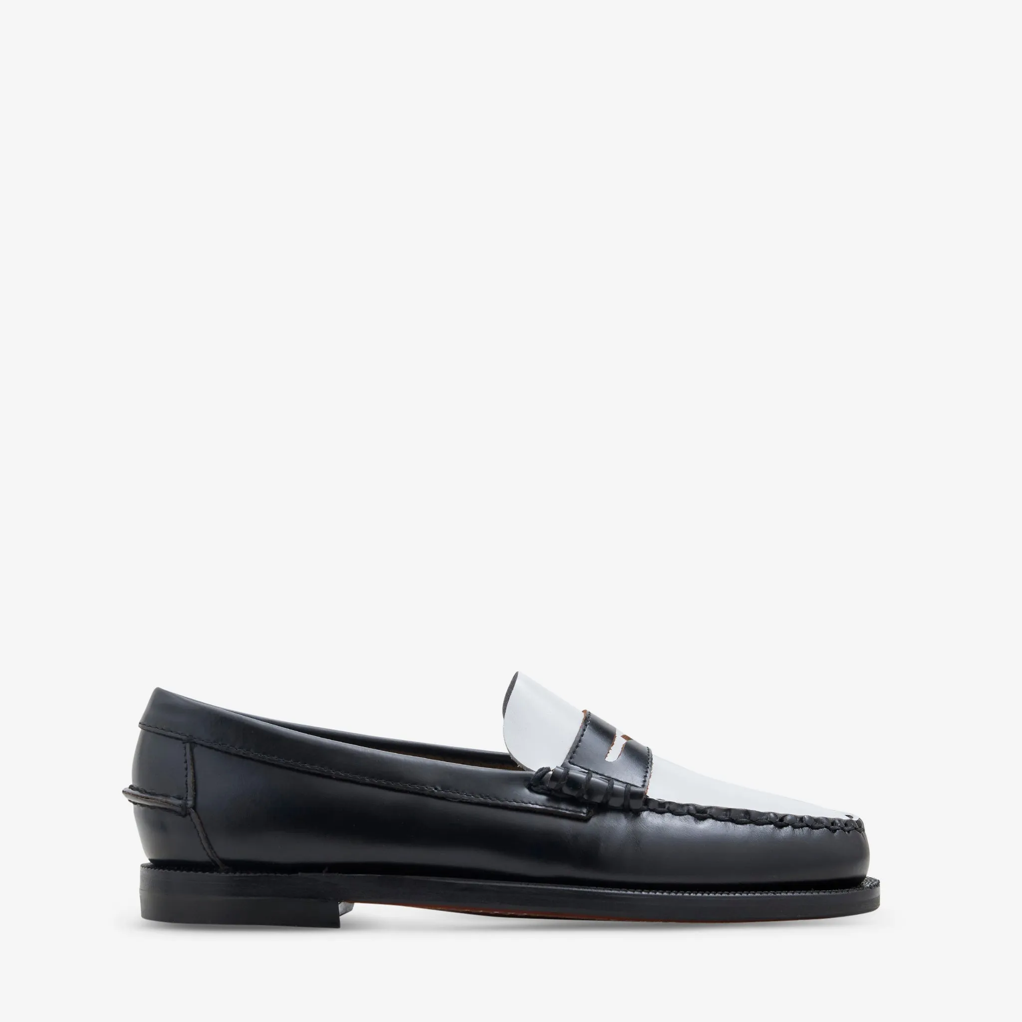 Women's Classic Dan Loafer Black | White Smile Step