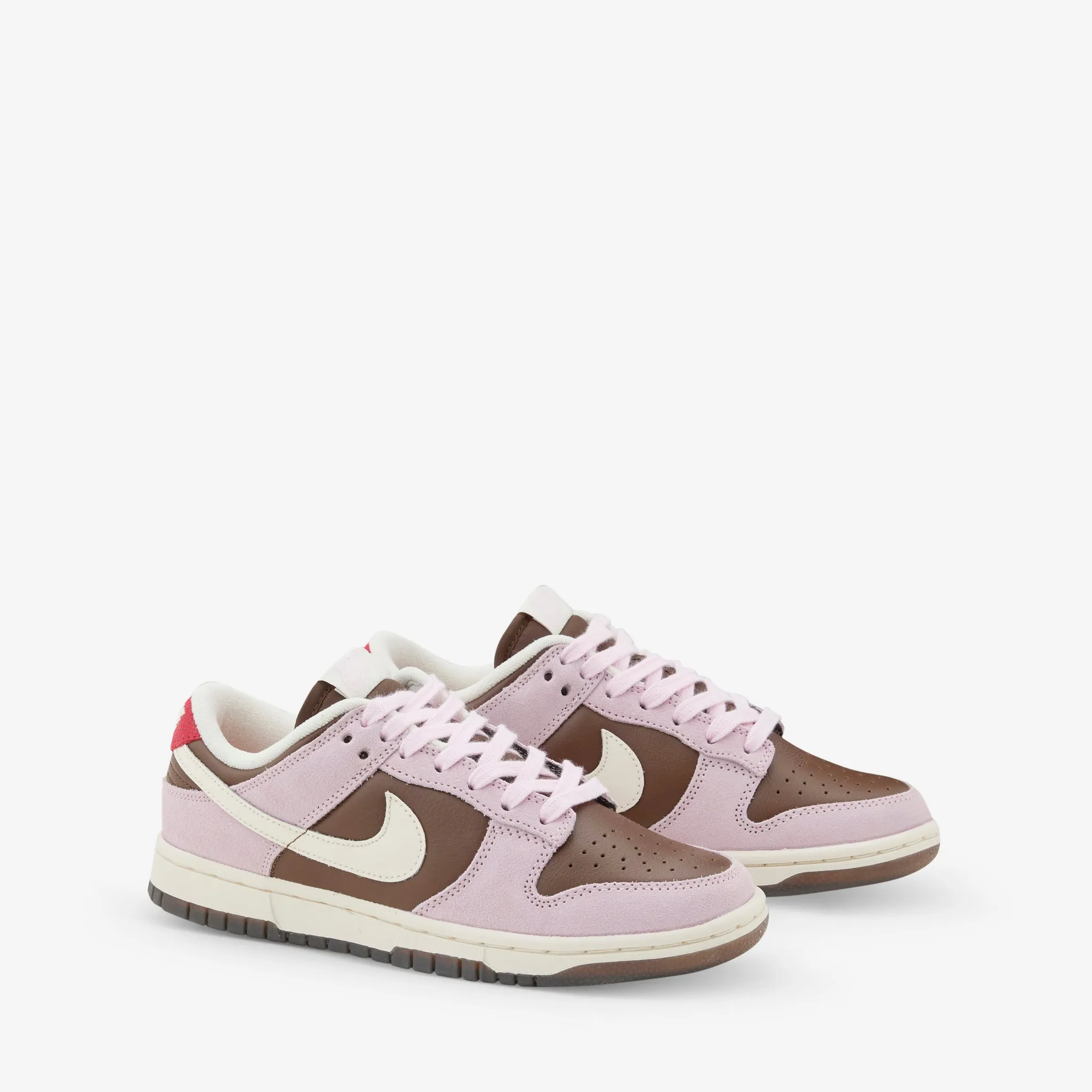Women's Dunk Low Cacao Wow | Pale Ivory | Pink Foam Travel Snap