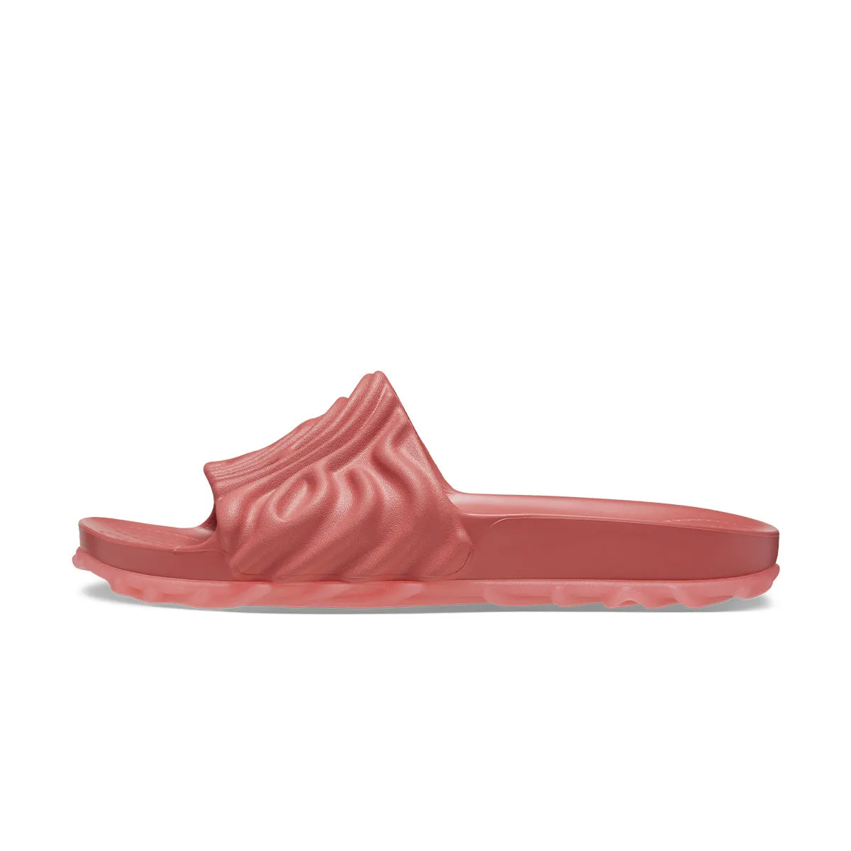   Salehe Bembury The Pollex Slide 'Guppy' Classic Elegant Mood