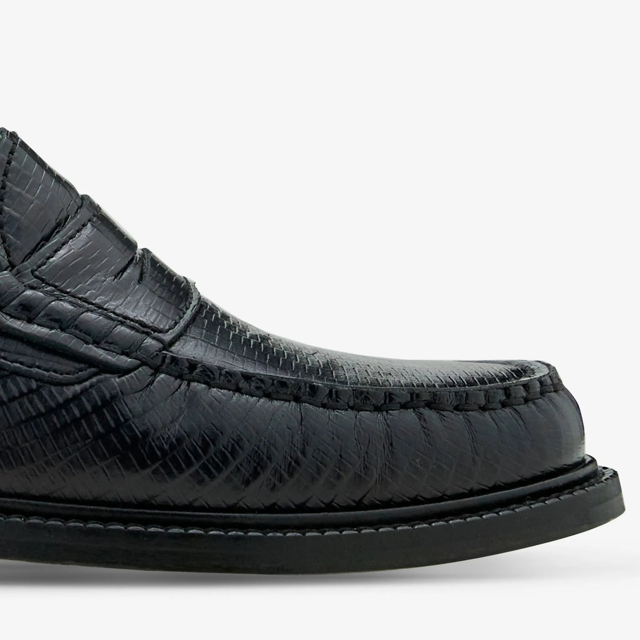 Spring Walk Yardee Moccassin Loafer Black Lizard Pattern