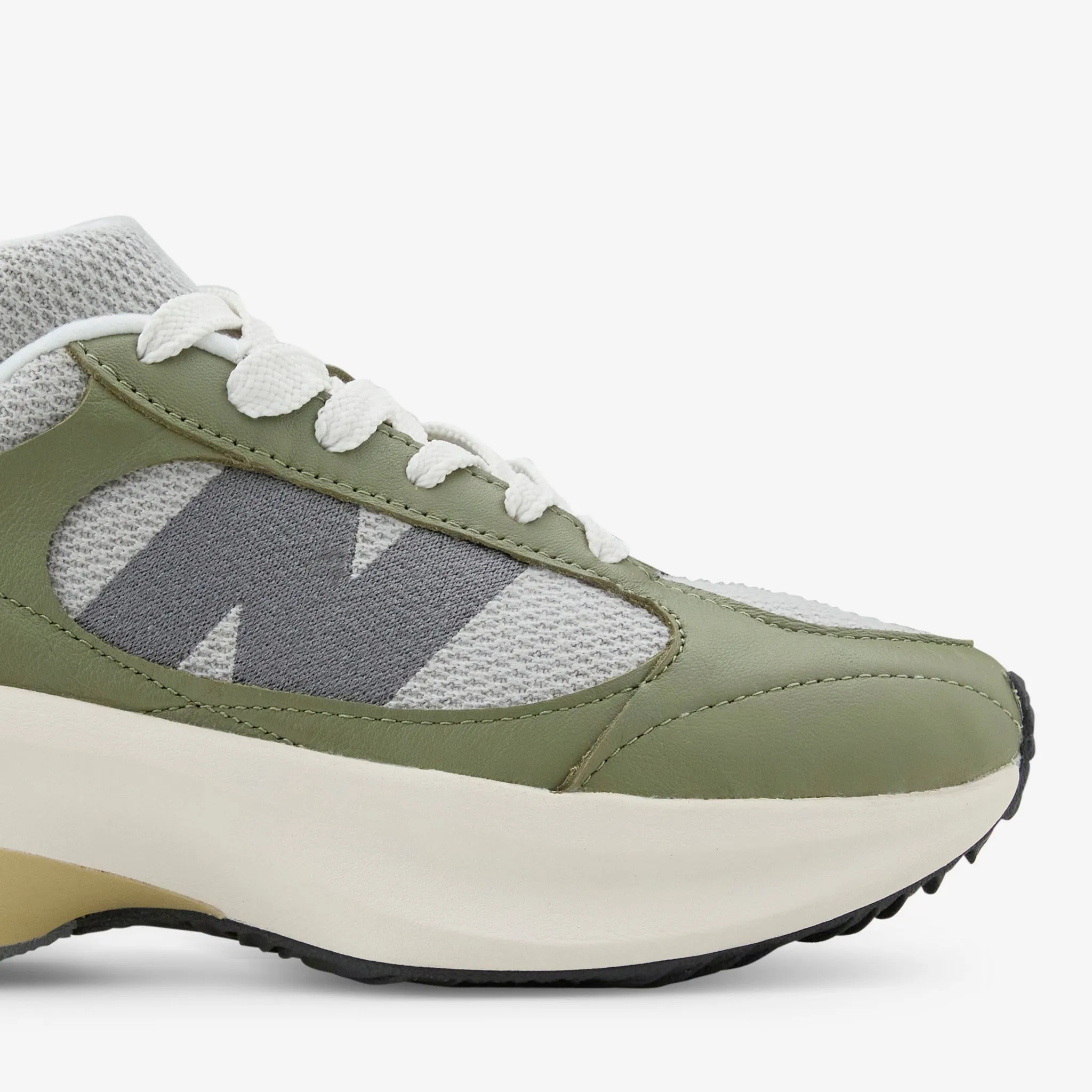 Dawn Jog Mid Top Design WRPD Runner Olive