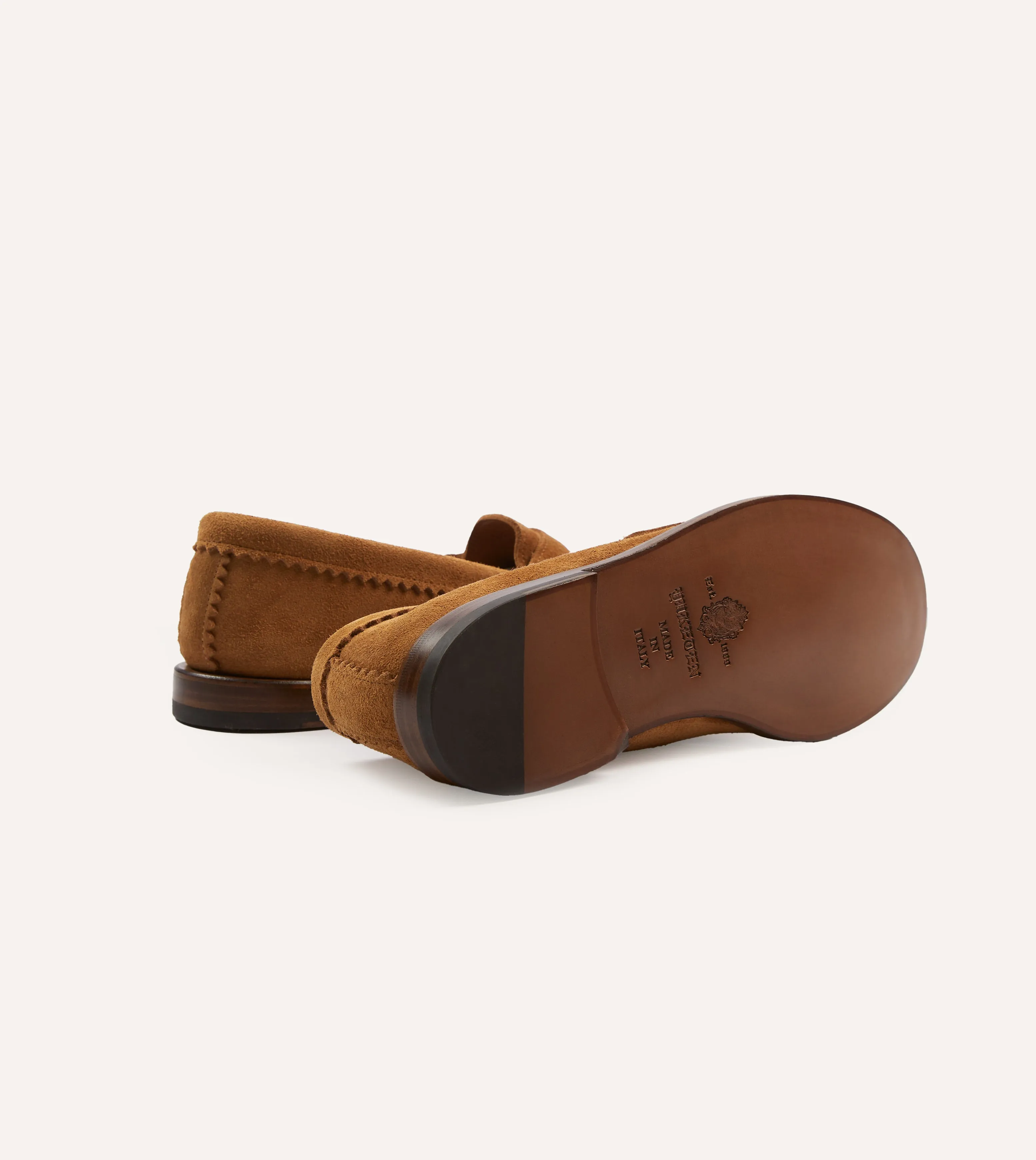 Yuketen Brown Leather Rob??s Loafer flexibility - level