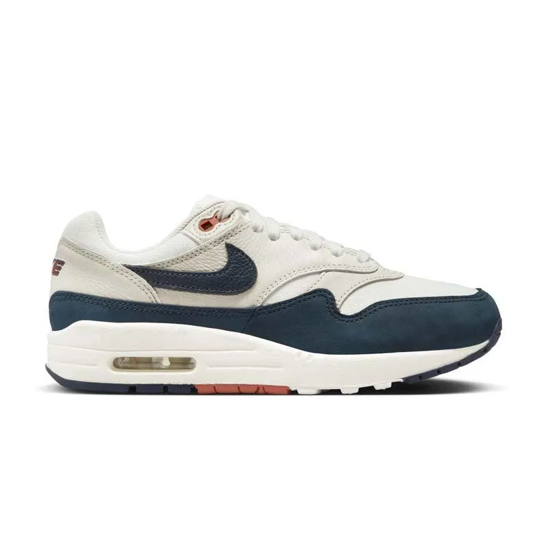 Wmns Air Max 1 LX 'Obsidian' Flexible Fit Hero Mode